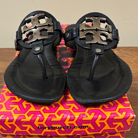 Tory Burch Miller 2 Metal Logo Leather Sandals - Size 9 - Picture 2 of 9